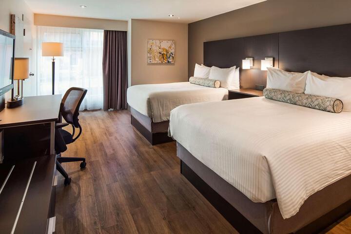2 Double Beds Pillowtop Mattress Refrigerator, Coffee Maker High Speed Internet Accessible Desk Full Breakfast (7 of 14)