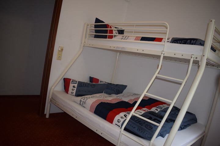 Room 19 of 39