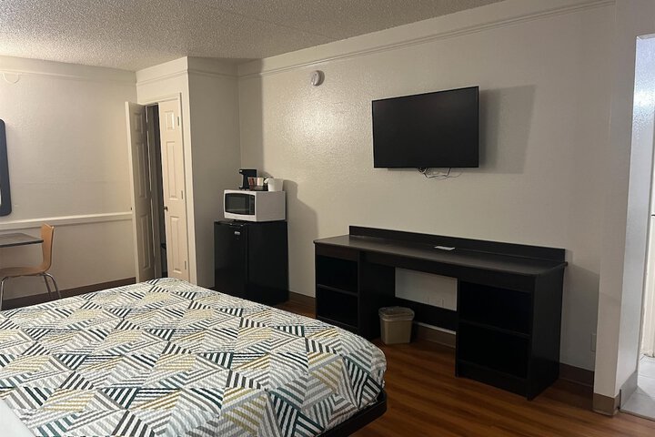 Room 4 of 31