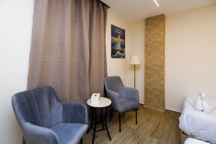 Room 49 of 177
