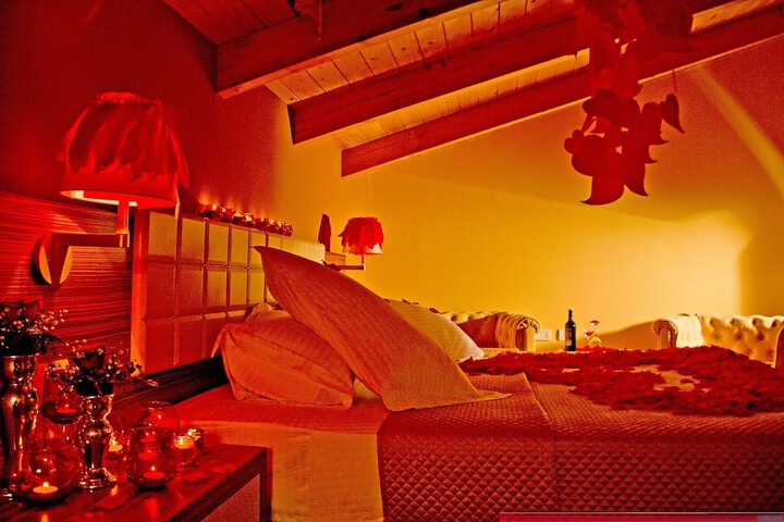 Room 13 of 17