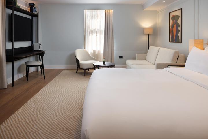 Room 45 of 170
