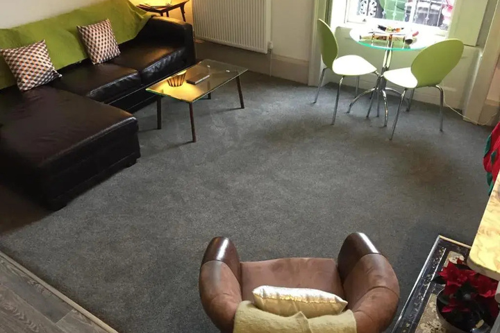 Room 2 of 14