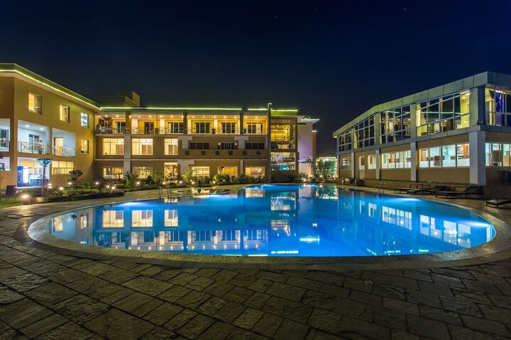 Pool 47 of 110