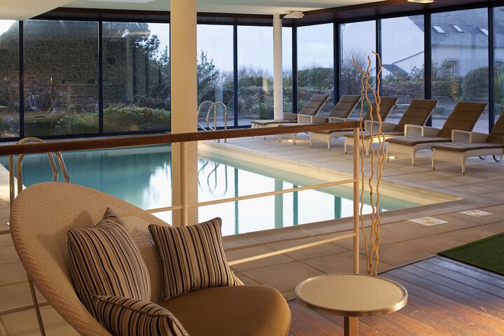 Pool 41 of 78
