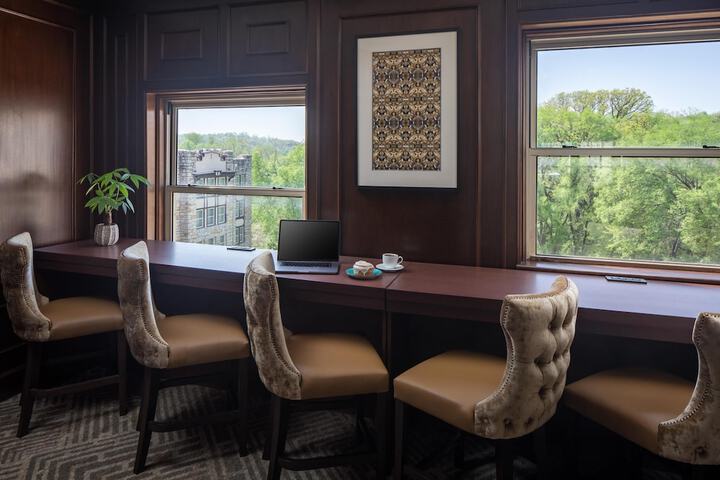Guest Lobby