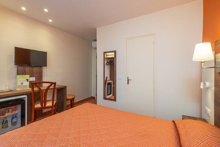 Room 11 of 55