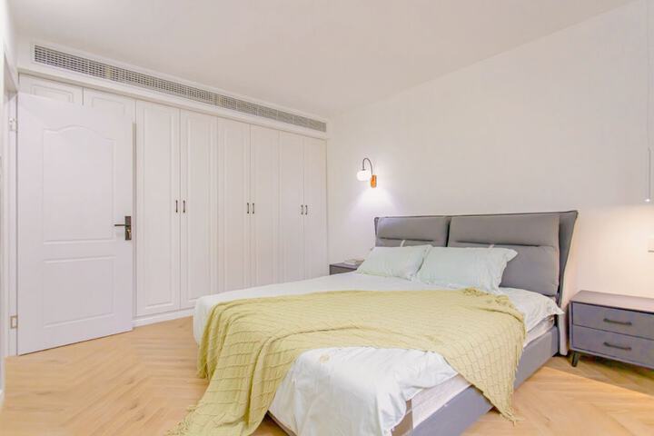 Room 3 of 21