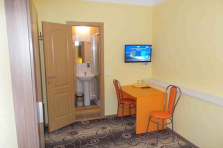 Room 16 of 27