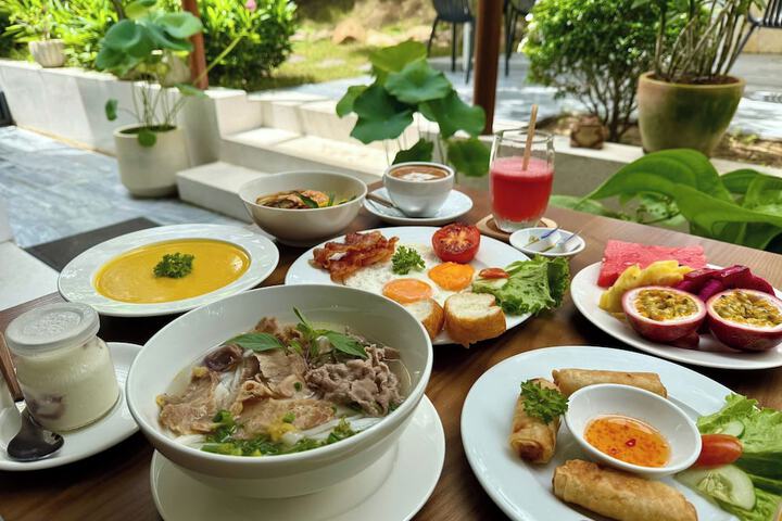 Dining 58 of 75