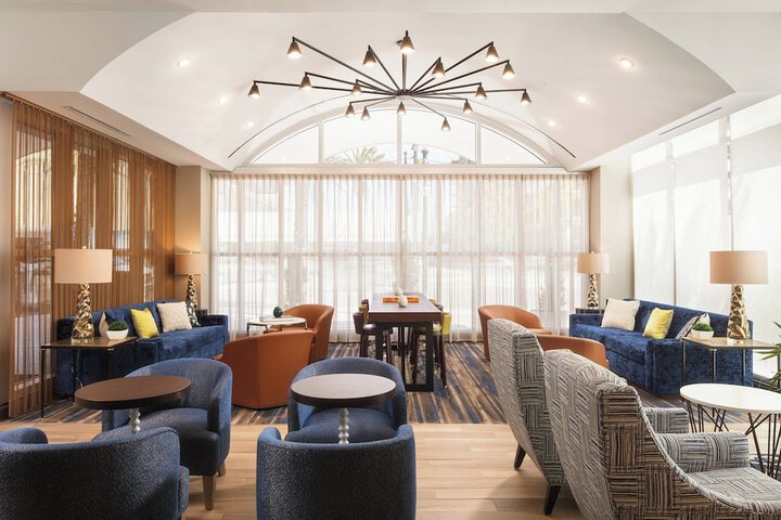 Lobby lounge