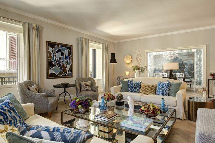 Room 12 of 107