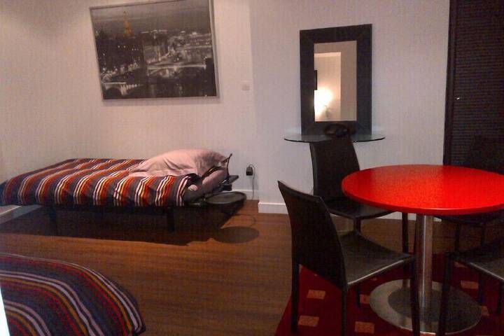 Room 8 of 38