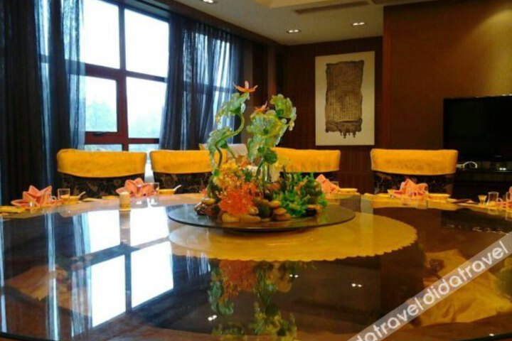 Chuanshihu Hotel