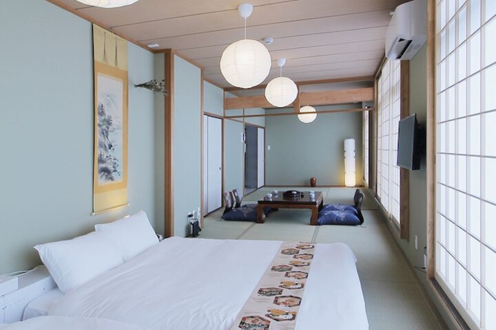 Room 40 of 219