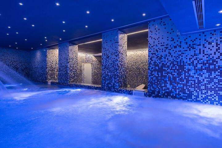 Spa 52 of 117