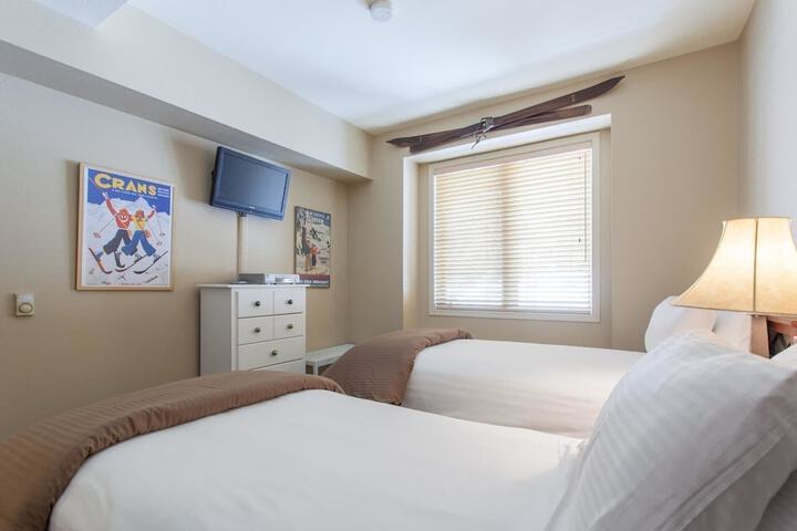 Room 3 of 24
