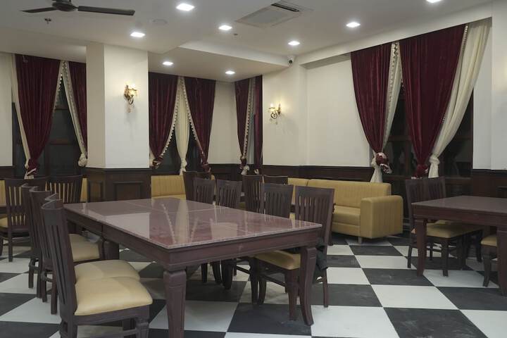 Dining 127 of 136