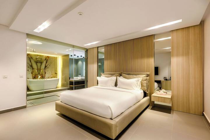 Room 58 of 86