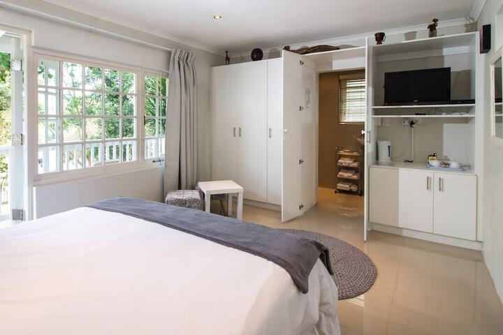 Room 10 of 51
