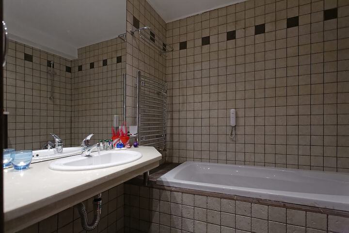 Room 54 of 109