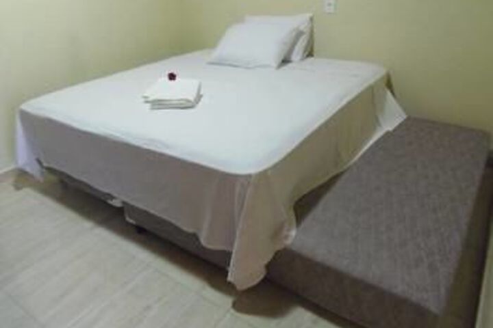 Room 9 of 15