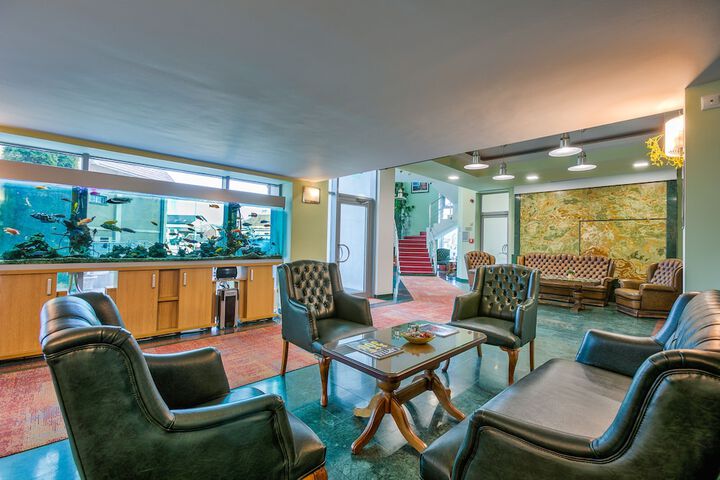 Guest Lobby