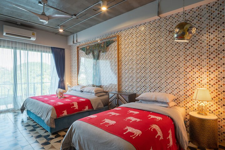 Room 27 of 143