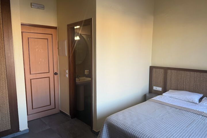 Room 98 of 129