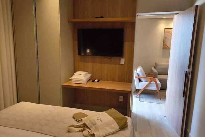 Room 38 of 228