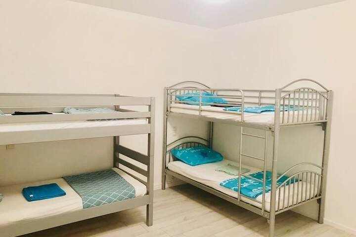 Room 8 of 8