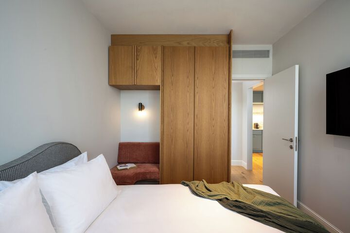 Room 22 of 72