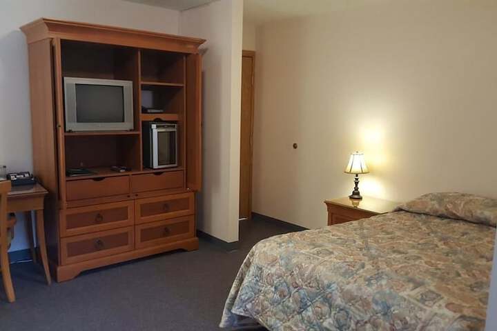 Room 2 of 24