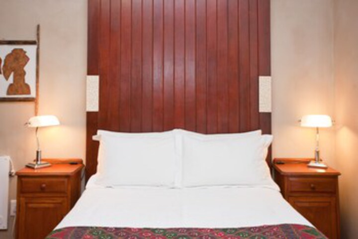Room 7 of 150