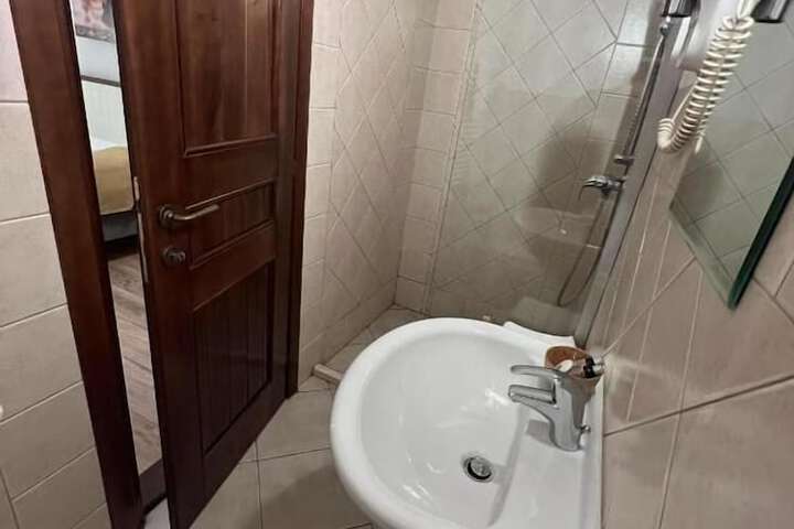 Room 36 of 44