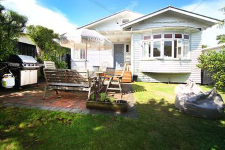 Bungalow Retreat Near Eden Park