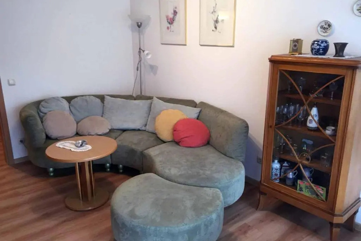 Room 6 of 7