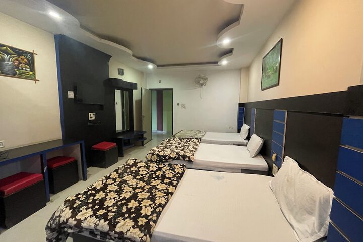 Room 27 of 94
