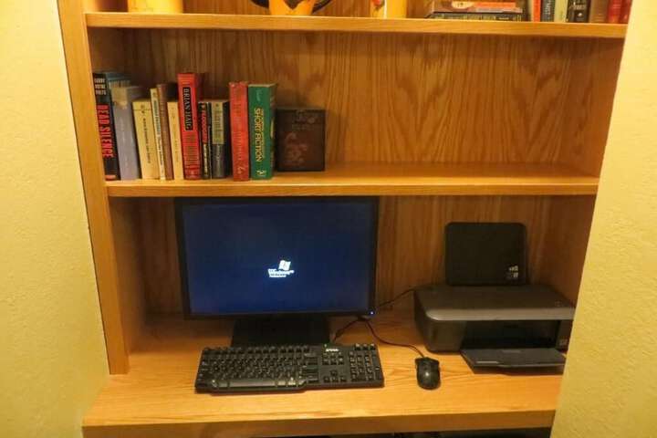 Business Center 41 of 44