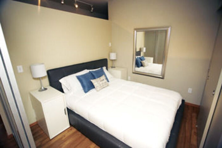 Room 6 of 19