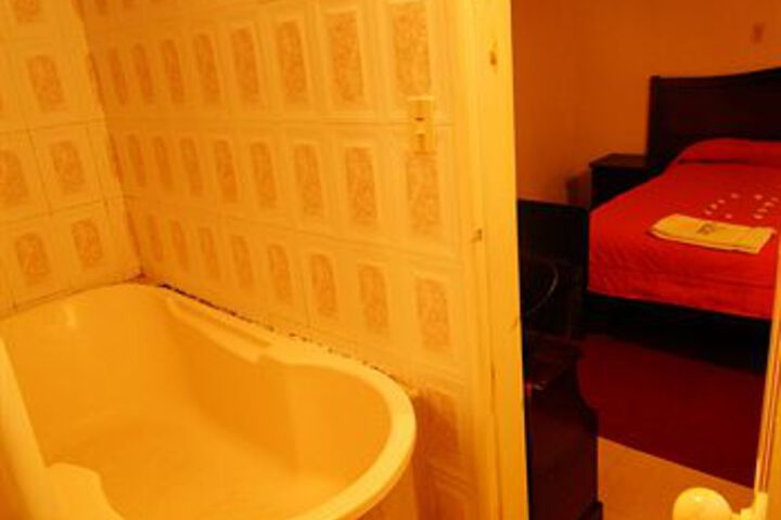 Room 4 of 21