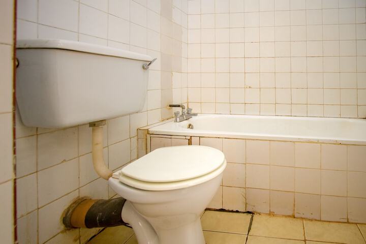 Room 15 of 27