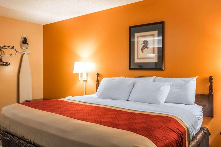 Room 15 of 25