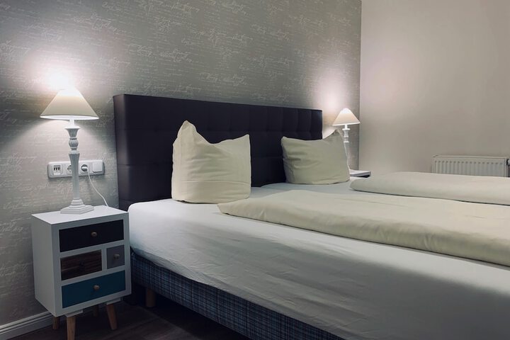 Room 7 of 87