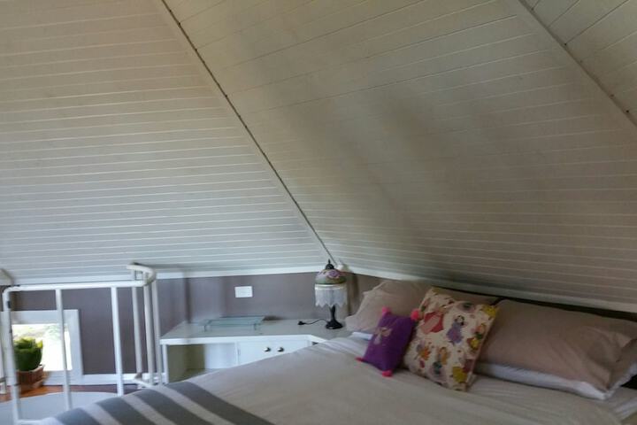 Room 5 of 34