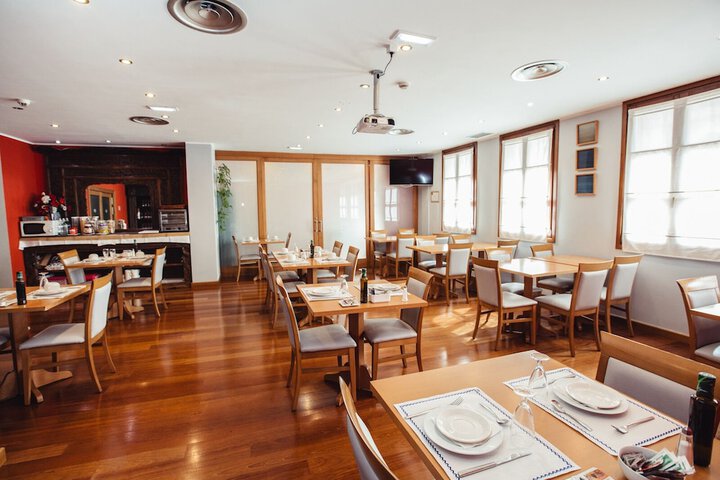 Dining Photos