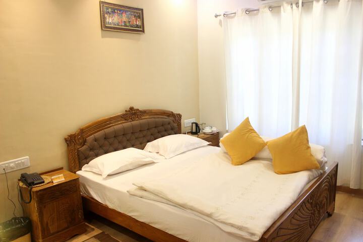 Room 16 of 72