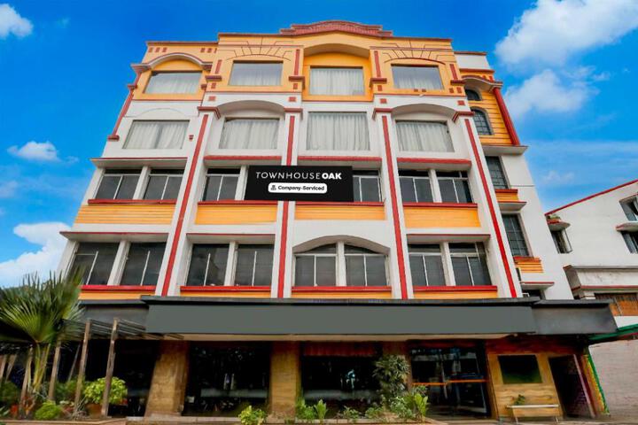Super Townhouse Oak Dhanbad Central Near Golf Ground