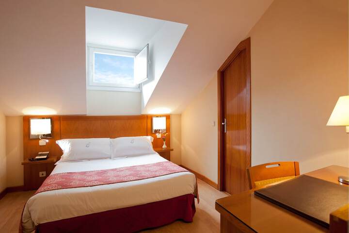 Room 8 of 36