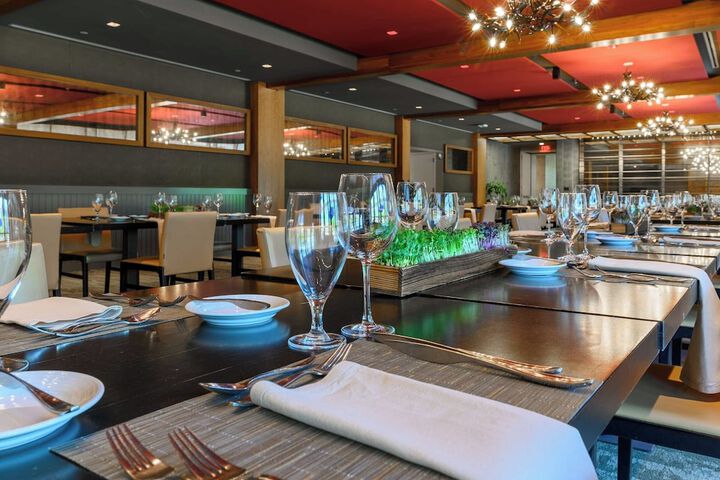 Dining 36 of 71